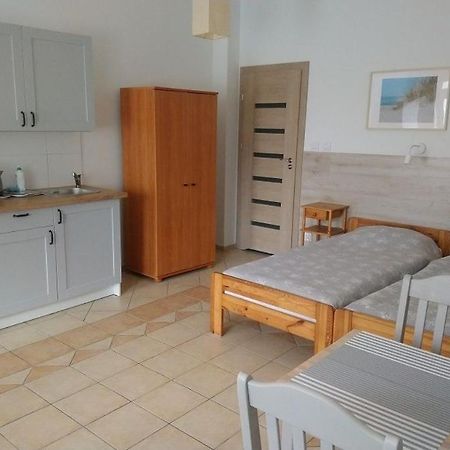 Dom Goscinny Kavera Dziwnówek Esterno foto